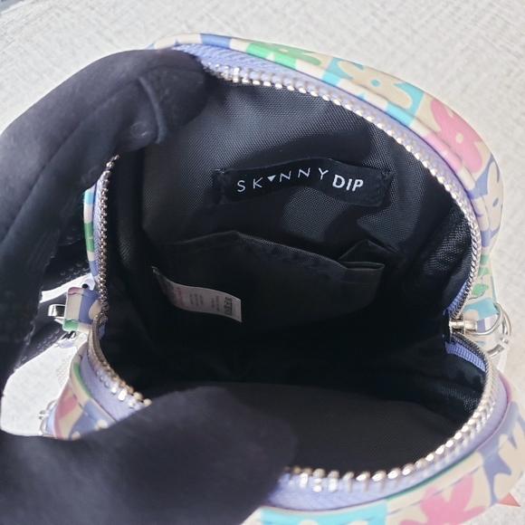 🆕️Skinnydip London Women's Danni Spring Daisy Mini Phone Crossbody - Picture 7 of 11